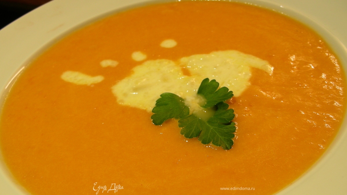 Тыквенный суп-пюре с имбирным кремом