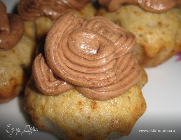 Маффины банановые с кофейным кремом.