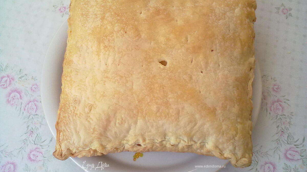 Пирог слоеный с творогом