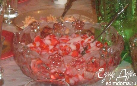 Рецепт Салат с крабовым мясом, креветками и красной икрой.