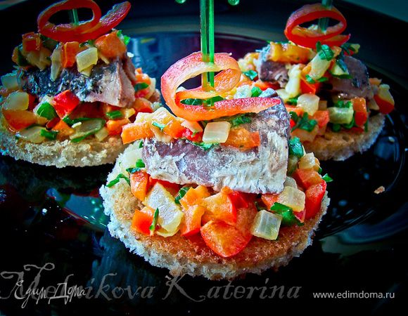 Пинчос с сардинами Пинчос с сардинами