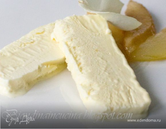 Парфе с медом и карамелизированными грушами