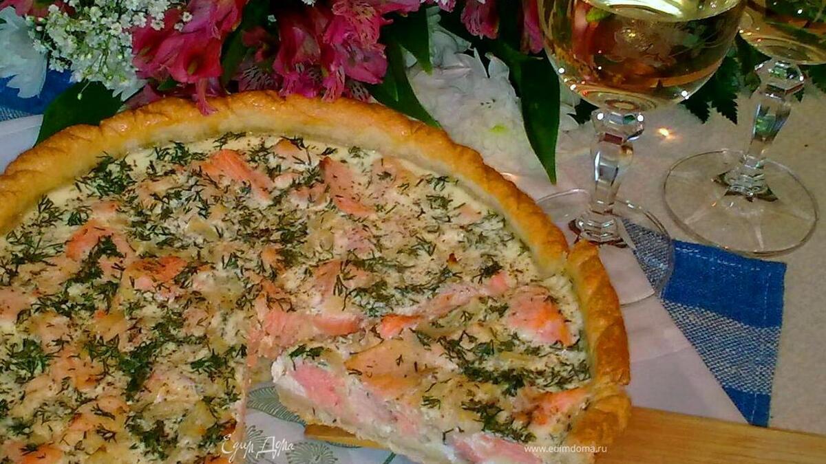 Лоранский пирог с красной рыбой