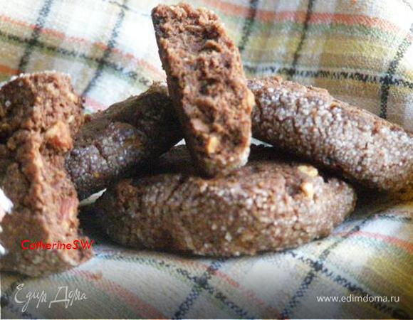 Шоколадное печенье с миндалем