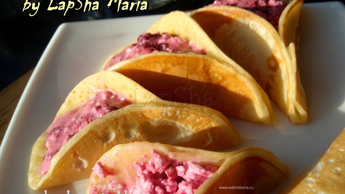 Арабские блинчики "Катаеф" с творожно-ежевичной начинкой