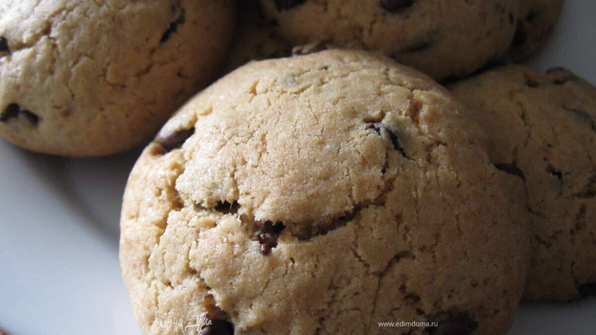 Печенье с шоколадными чипсами
