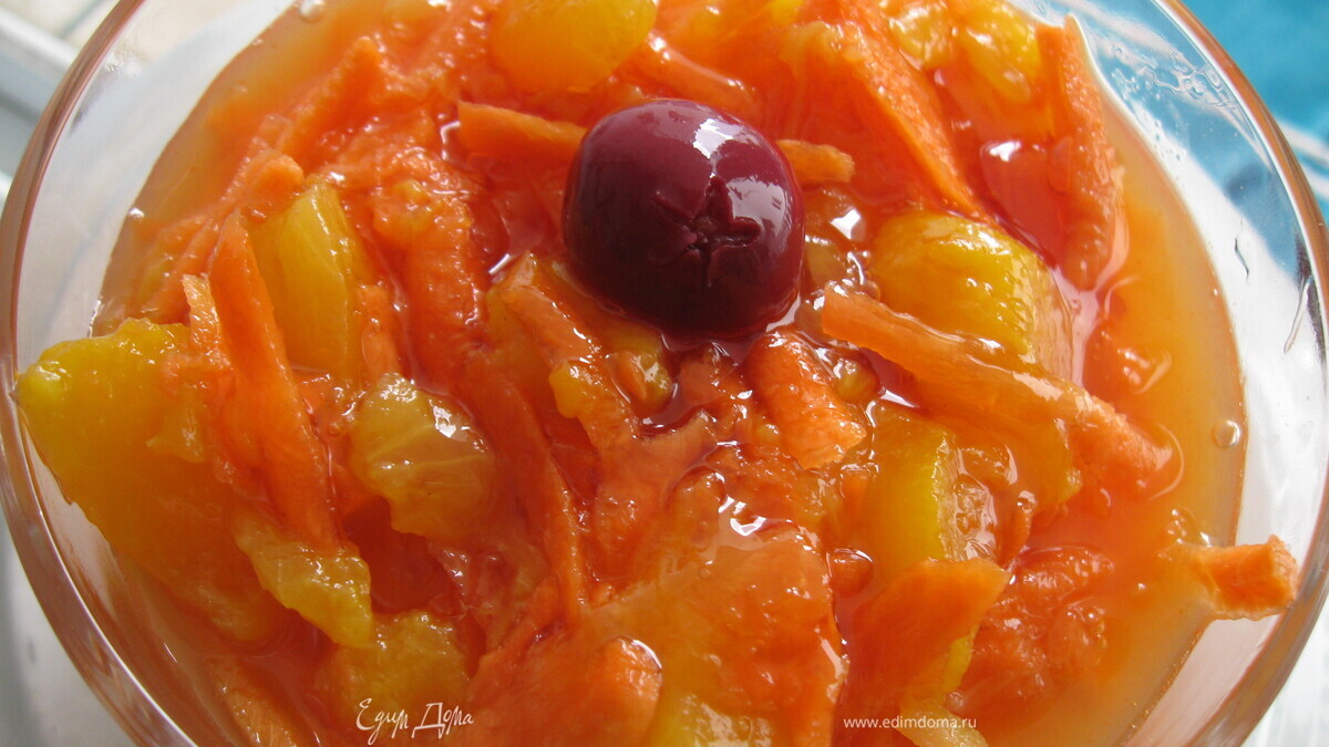 Морковный салат с персиками и апельсиновым соком