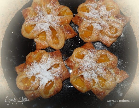 Нежные персиковые слойки.