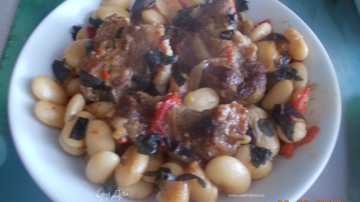Свинина с фасолью и сладким перцем