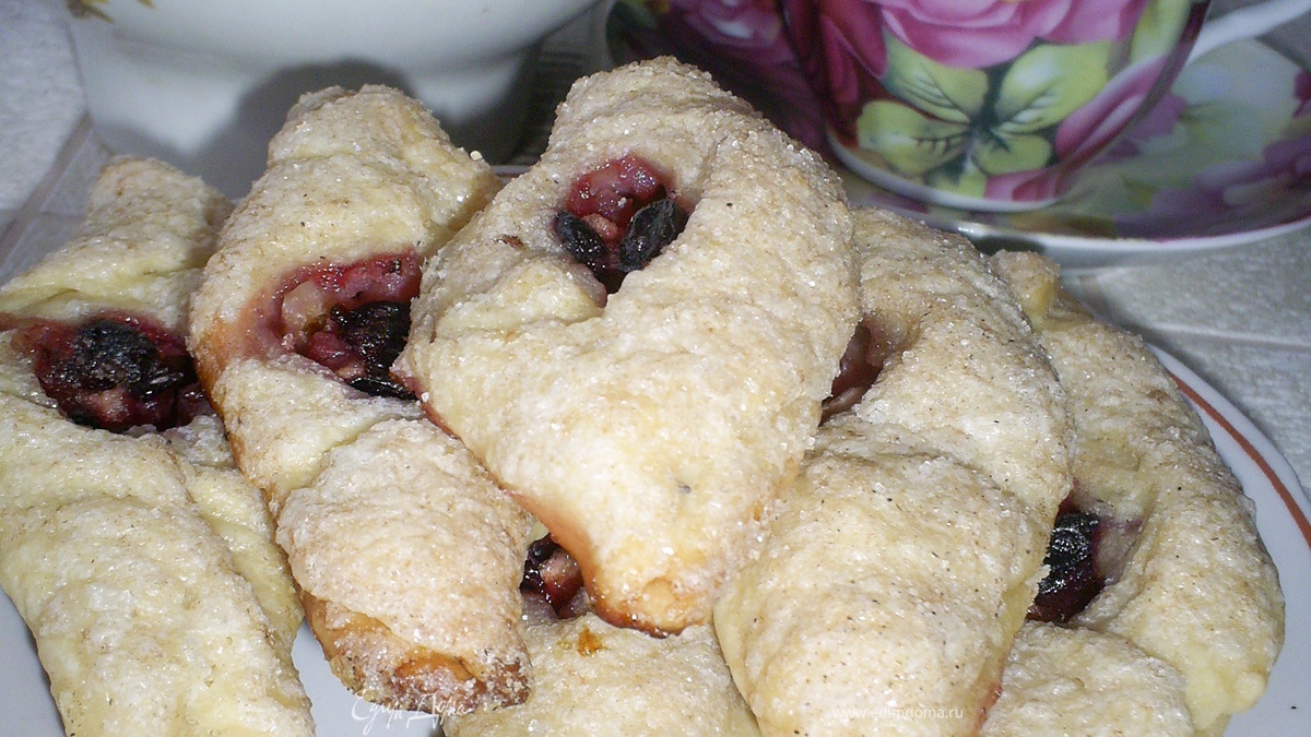 "Хмельные" пирожки с яблочно-смородиновой начинкой