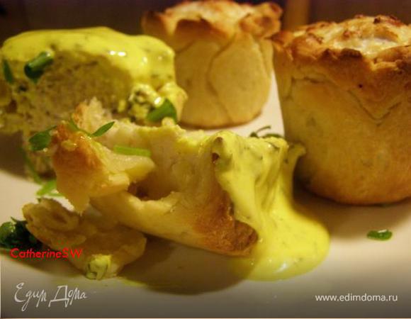 Закусочные корзиночки с фаршем из курицы и сметанно-майонезным кремом с куркумой и эстрагоном Закусочные корзиночки с фаршем из курицы и сметанно-майонезным кремом с куркумой и эстрагоном