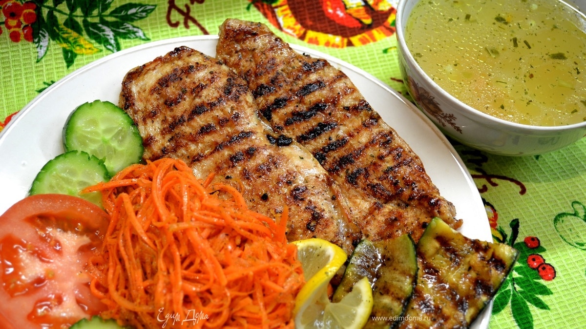 Курочка на гриле...