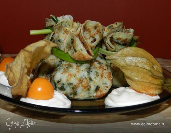 Шпинатные блинчики, фаршированные куриной грудкой и белыми грибами Шпинатные блинчики, фаршированные куриной грудкой и белыми грибами