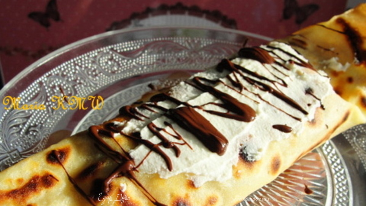 Блинчики с эрзатц-маскарпоне, банановым пюре и шоколадом