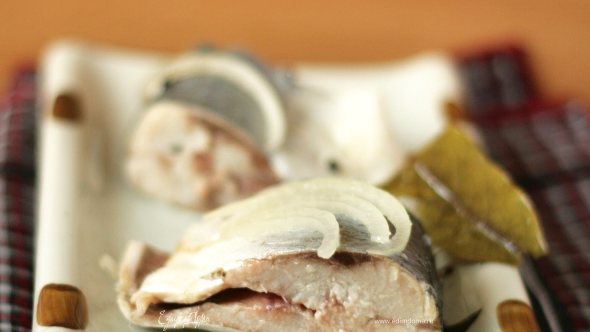 Маринованная селедка