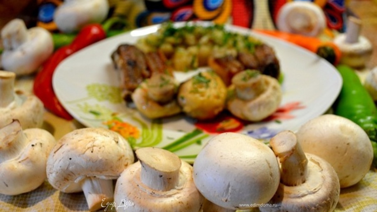 Грудинка с грибами