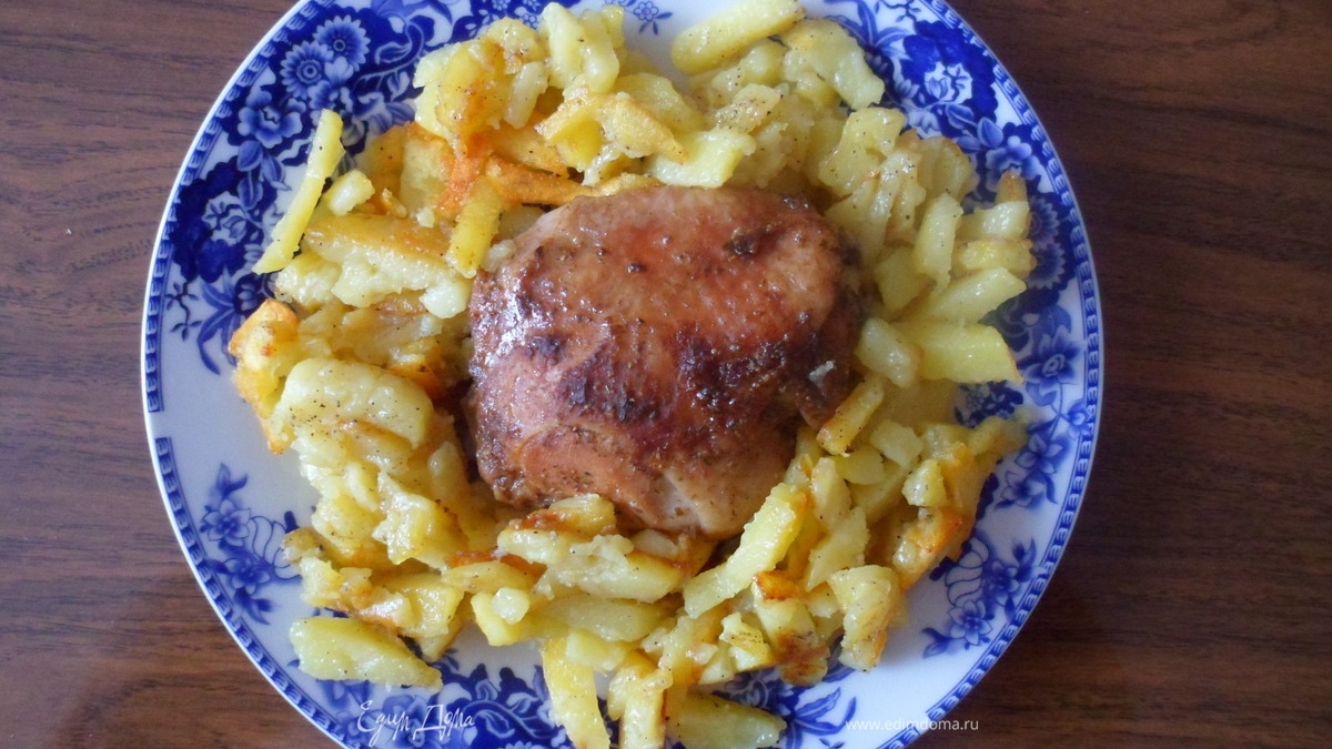 Аппетитная курочка с гарниром