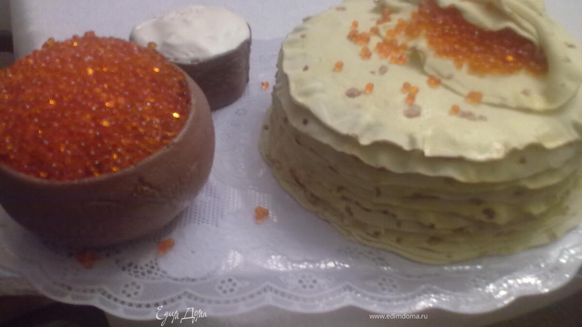 Торт "Стопка блинов";-)все съедобно, тарелки тоже