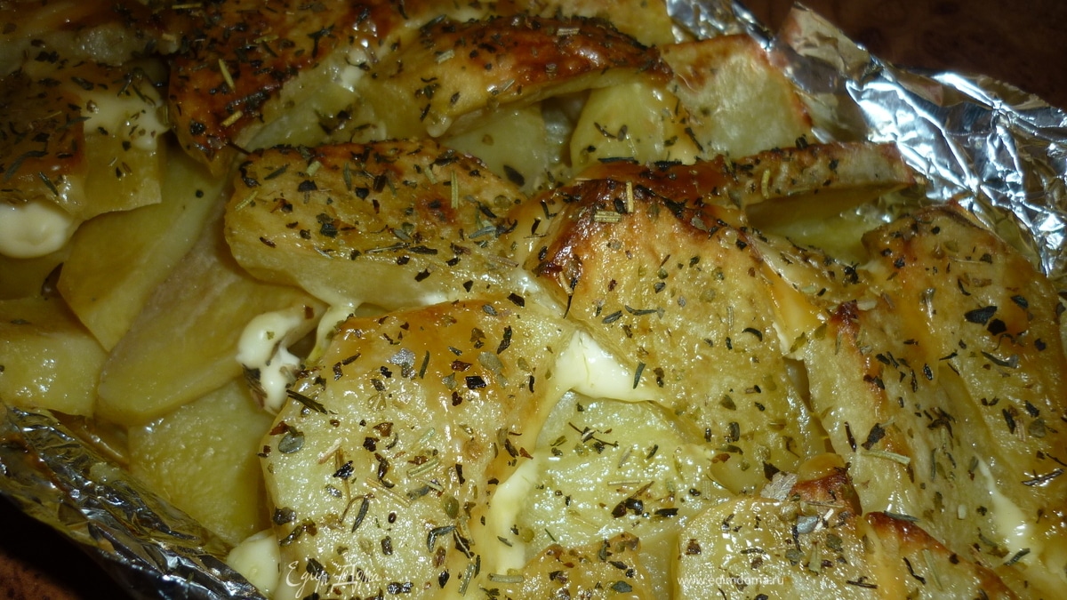 Запеченный картофель с травами
