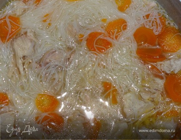 Куриный суп с вермишелью Куриный суп с вермишелью