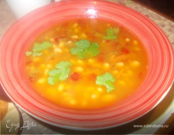 Тосканский суп из фасоли с розмарином и зеленый салат с огурцами и мятой