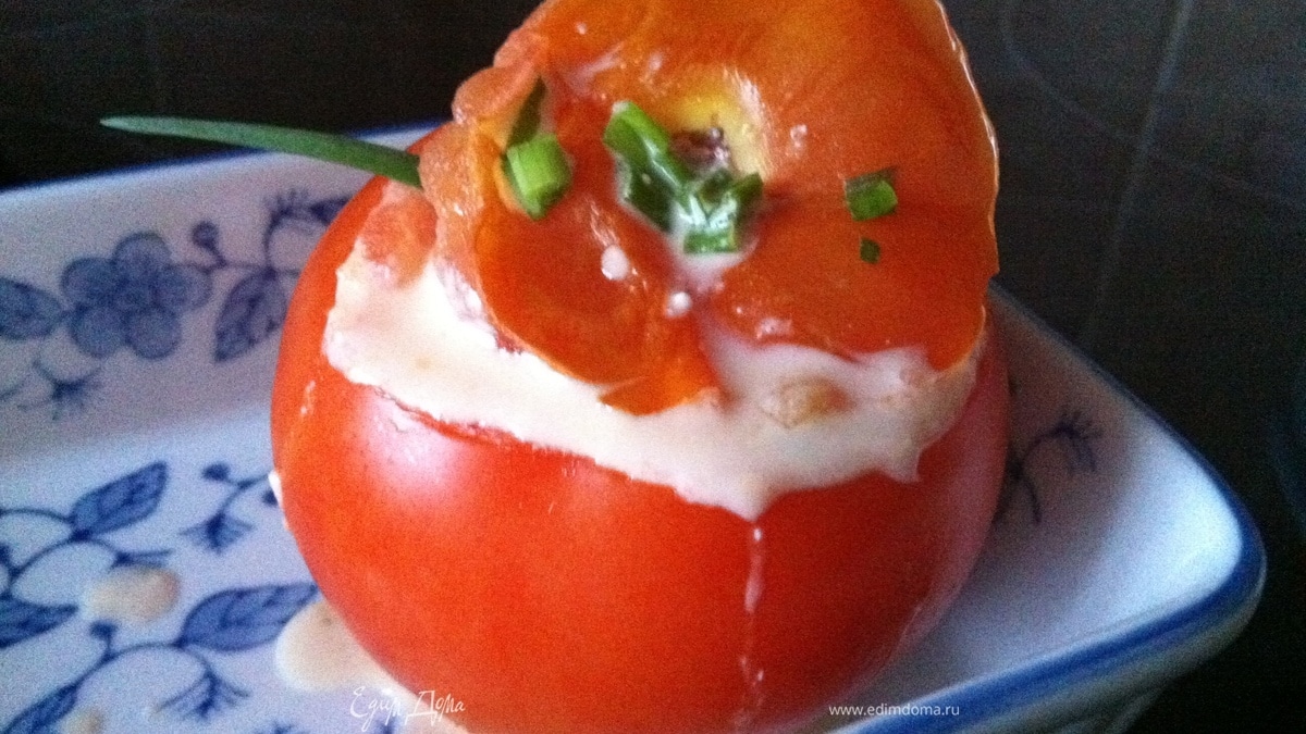 Запеченные помидоры с брынзой