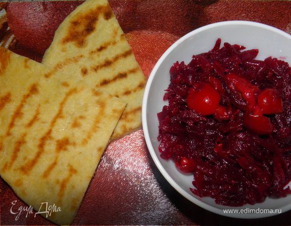 Салат из свеклы с нежнейшими лепешками