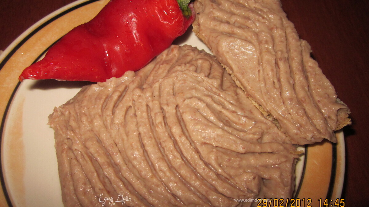 Фасолевый паштет с начинкой 