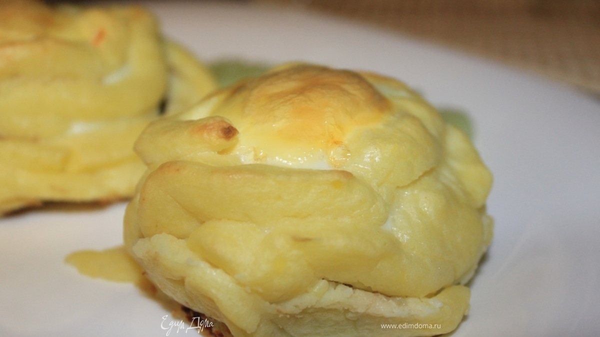 Котлеты в гнездах из картофельного пюре