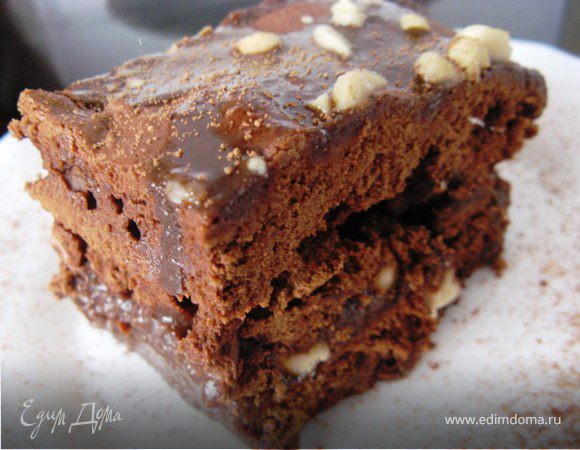 Брауни с соленым арахисом и шоколадной карамелью