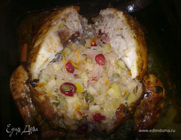 Курица фаршированная квашеной капустой