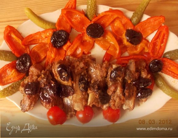 Свинина с черносливом в коньяке