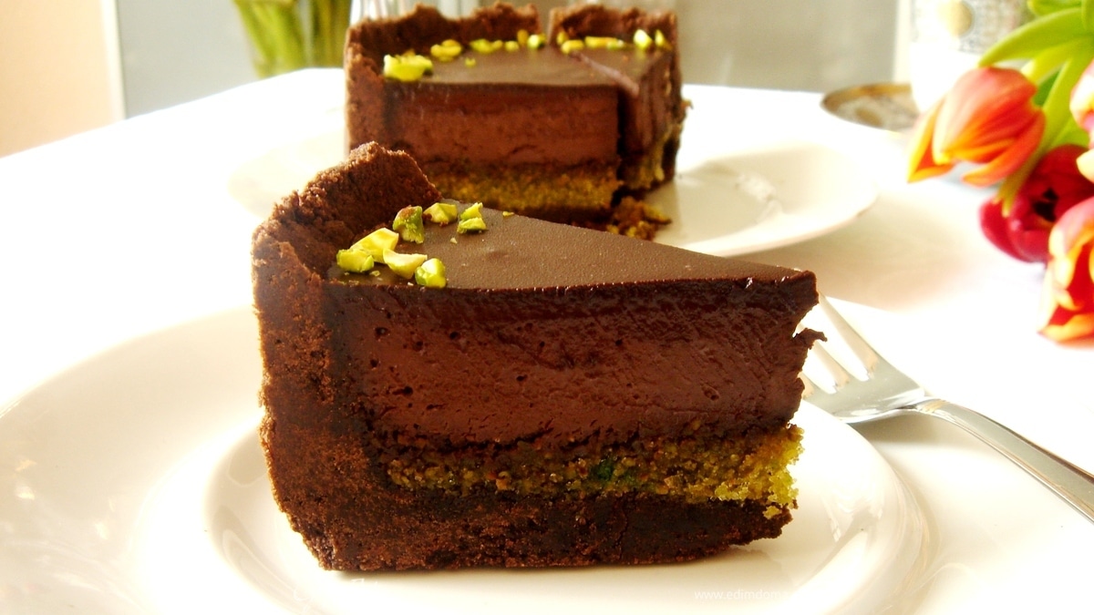 Шоколадно-фисташковый торт