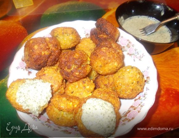 Котлеты из гороха с мятным чатни