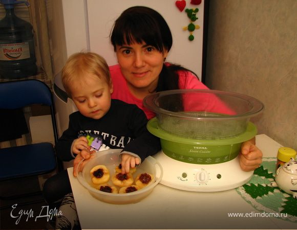 Паровые яблочки с финиками 