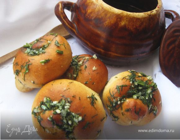 Закусочные булочки с зеленью и чесноком Закусочные булочки с зеленью и чесноком