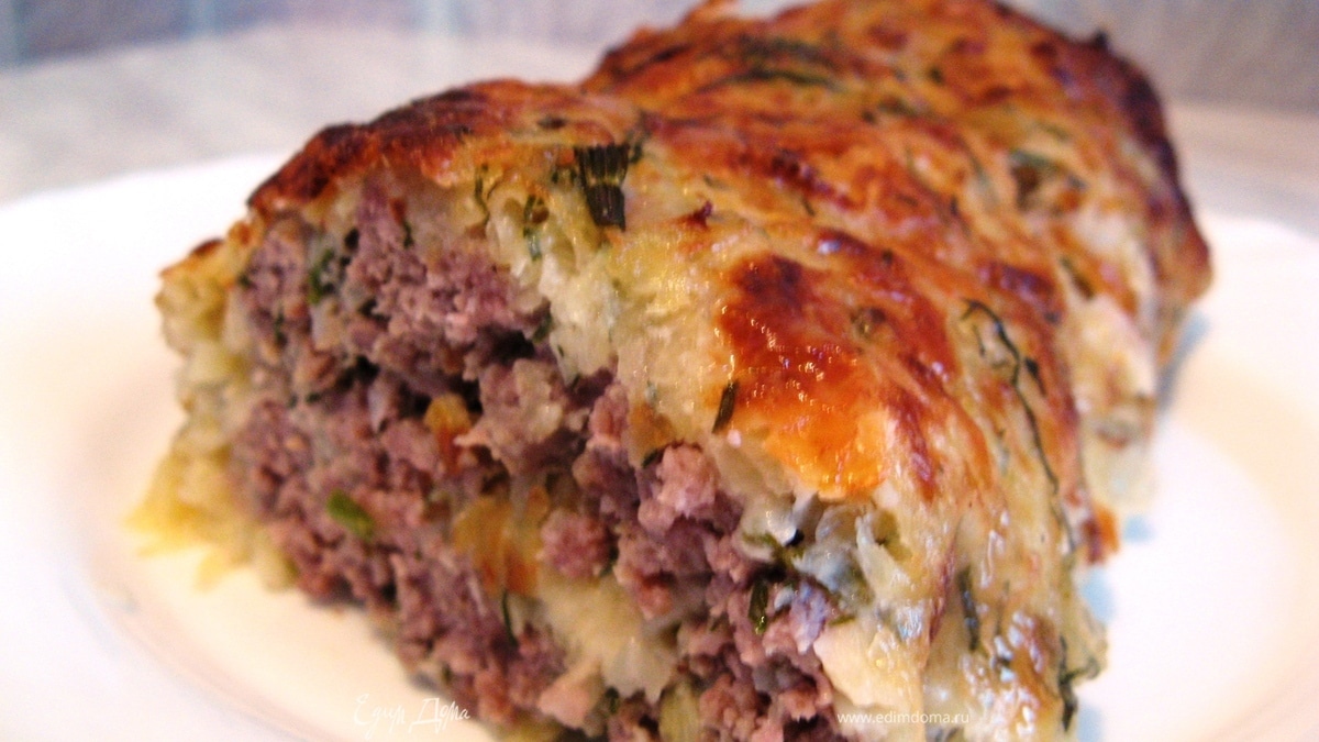 Мясной рулет в аппетитной картофельной шубке