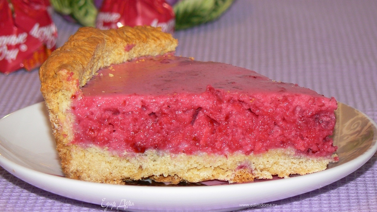 Тарт брусничный с яблоками