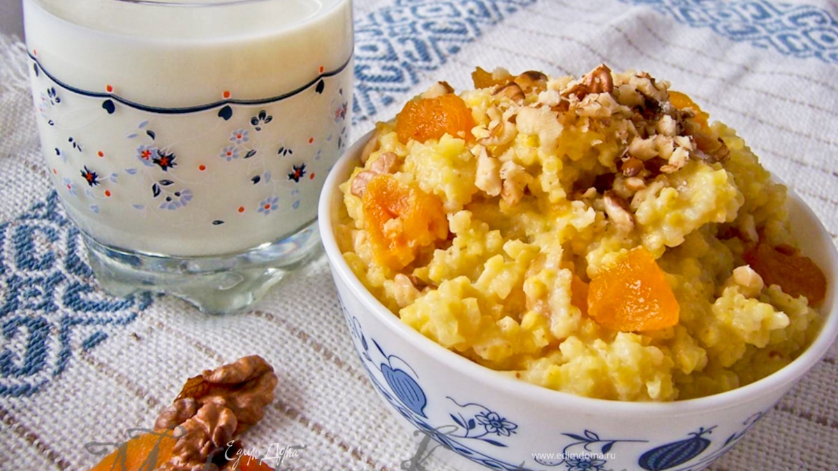 Пшенка на молоке с медом, курагой и орехами