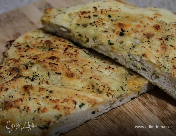 Фокачча с сыром и ветчиной из индейки Фокачча с сыром и ветчиной из индейки