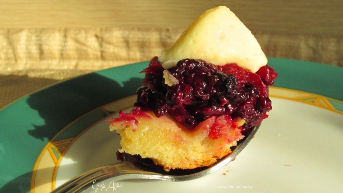 Великолепный закрытый яблочный пирог с заварным кремом