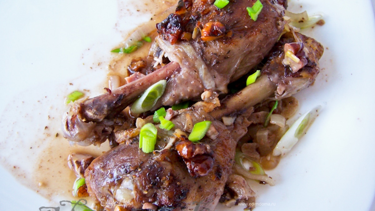 Куриные ножки в ореховом соусе