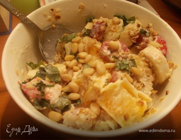 Фруктовый салат с овсяными хлопьями Фруктовый салат с овсяными хлопьями