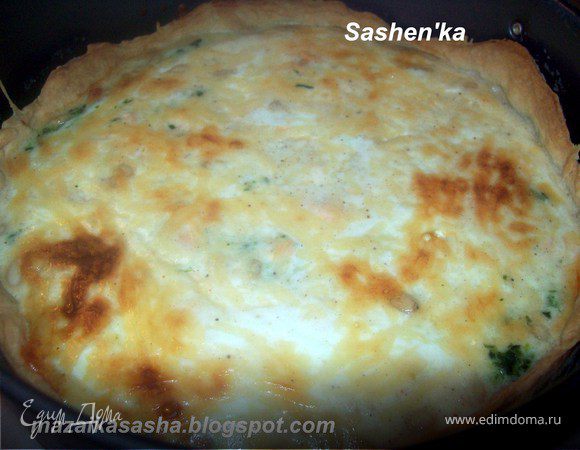 Киш с семгой, шпинатом и кедровыми орешками Киш с семгой, шпинатом и кедровыми орешками