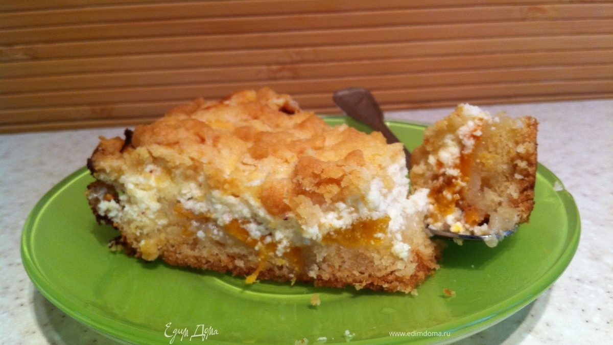 Творожный пирог с абрикосами