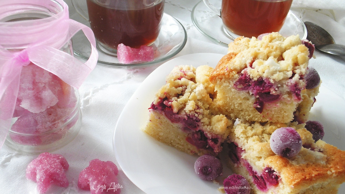 Вишневый пирог со штрейзелем