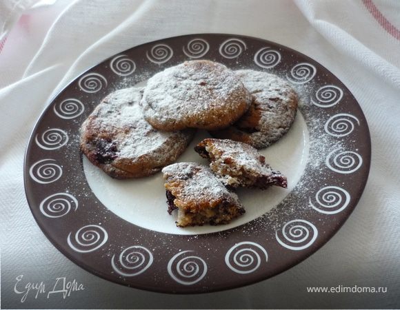 Творожное печенье с вишней и шоколадом Творожное печенье с вишней и шоколадом