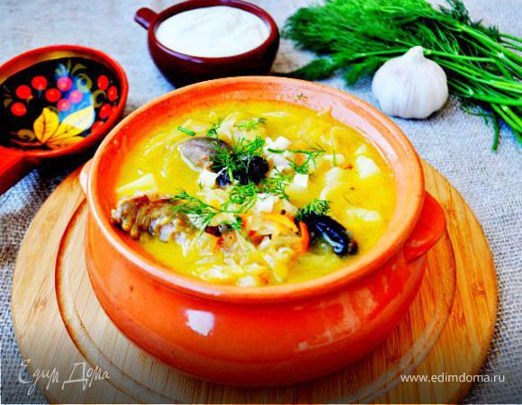 Кислые щи с утиными потрошками и черносливом Кислые щи с утиными потрошками и черносливом