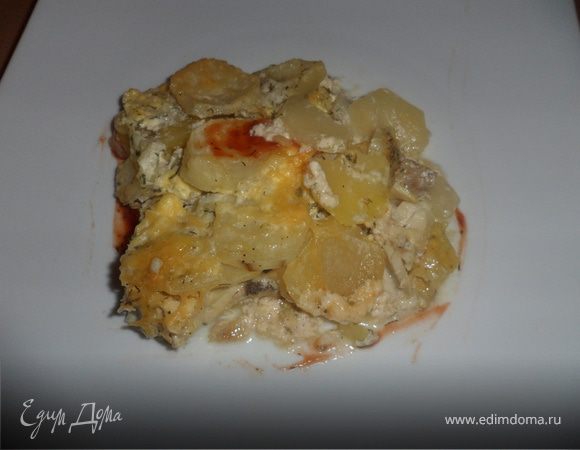 Сайда под молочно-луковым соусом с зеленью Сайда под молочно-луковым соусом с зеленью