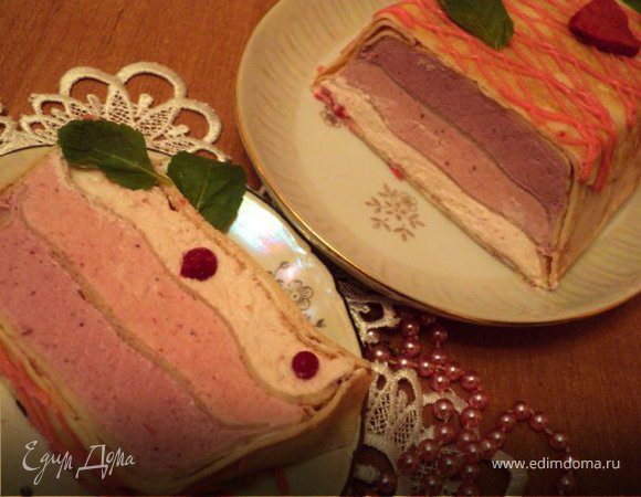 Блинный террин с ягодно-сливочным суфле